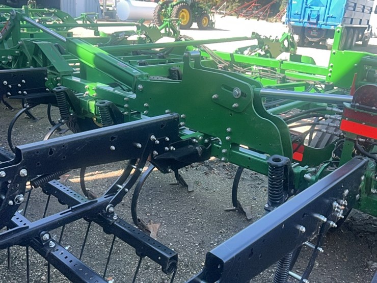 2024-john-deere-52-image-84