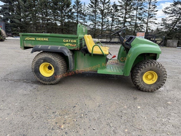 john-deere-gator-image-7