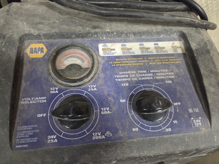 #5421-•-(2)-napa-battery-chargers-and-(1)-shop-vac-image-6