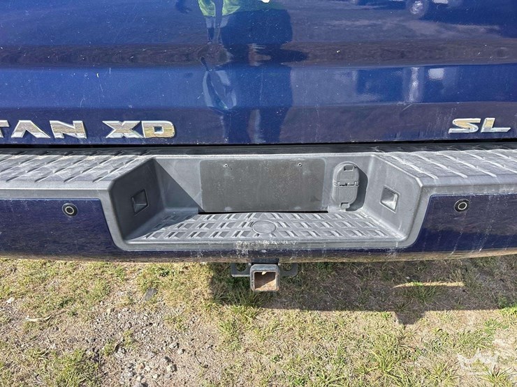 2016-nissan-titan-image-5