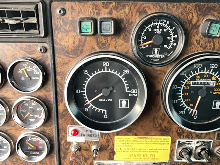 1990-kenworth-t600-image-146