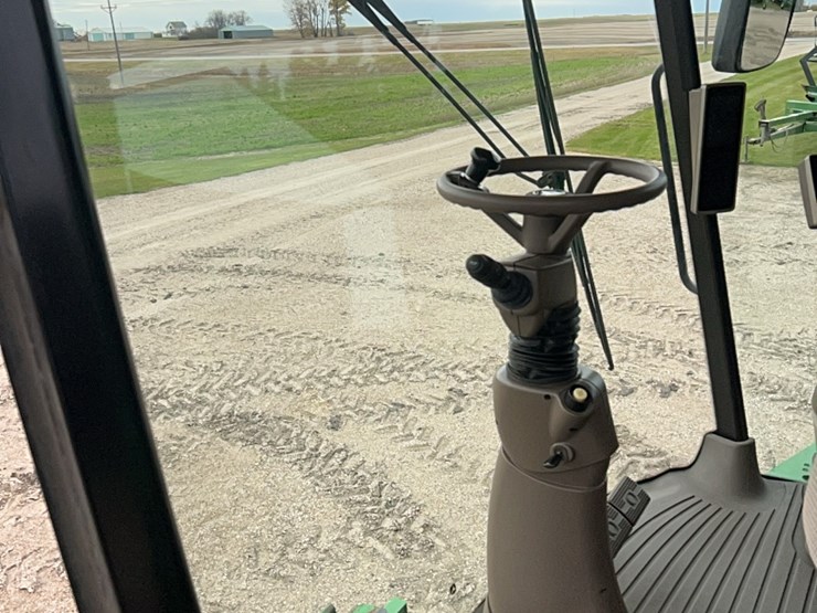 2014-john-deere-s680-image-127