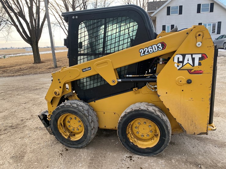 2023-caterpillar-226d3-image-12