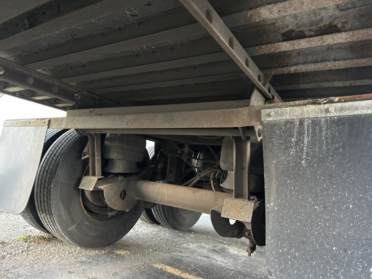 2019-utility-53'-image-12