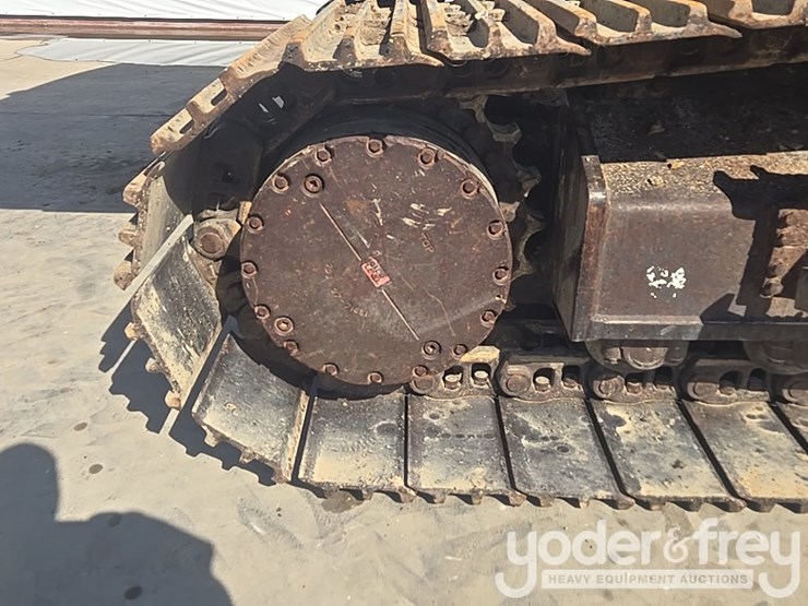 2013-komatsu-pc490-lc-10-image-24