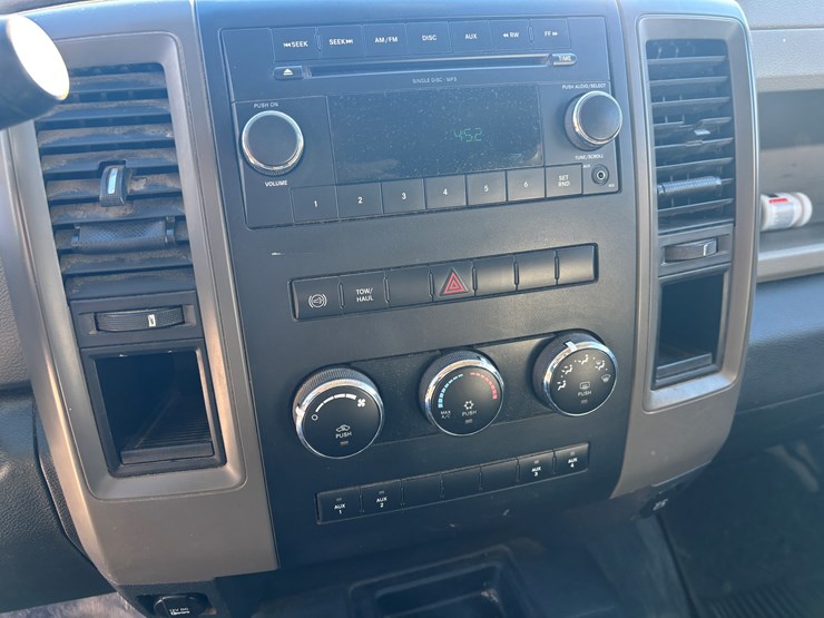 #2296-•-2011-dodge-4500-service-truck-image-41