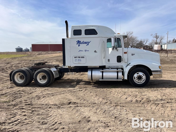 1999-international-9400-eagle-image-5