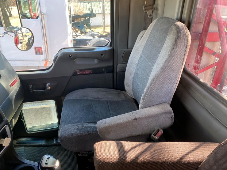 2006-kenworth-t800-image-34