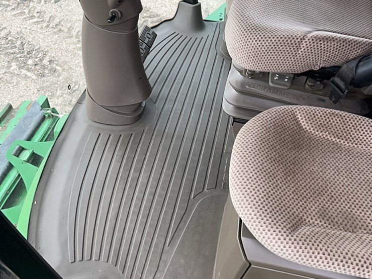 2014-john-deere-s680-image-104