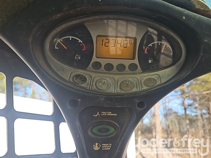 2019-bobcat-t450-image-29