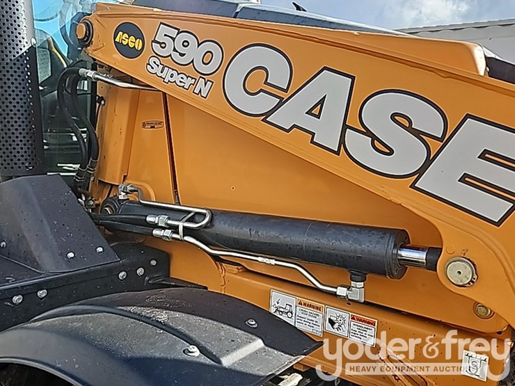 2022-case-590sn-image-24
