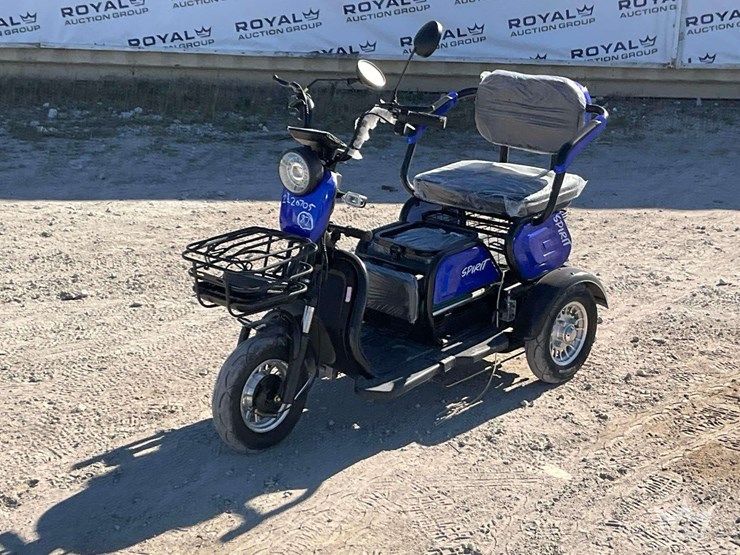 2025-spirit-electric-scooter-image-1