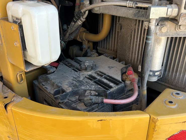 caterpillar-c4.4-image-64