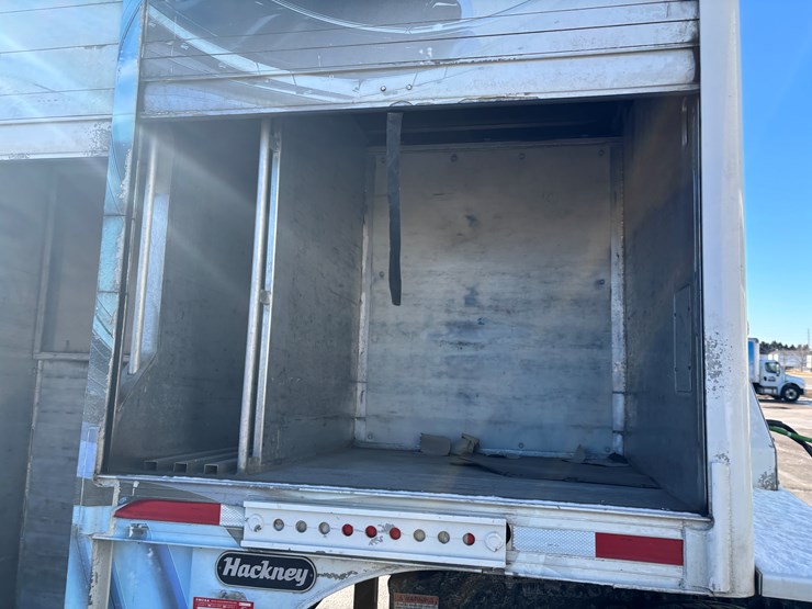 2014-hackney-beverage-trailer-image-24