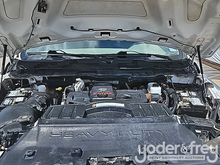 2010-dodge-ram-3500-image-18