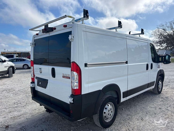 2022-ram-promaster-2500-image-3