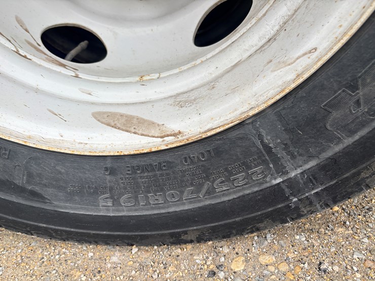 2021-isuzu-npr-hd-image-54