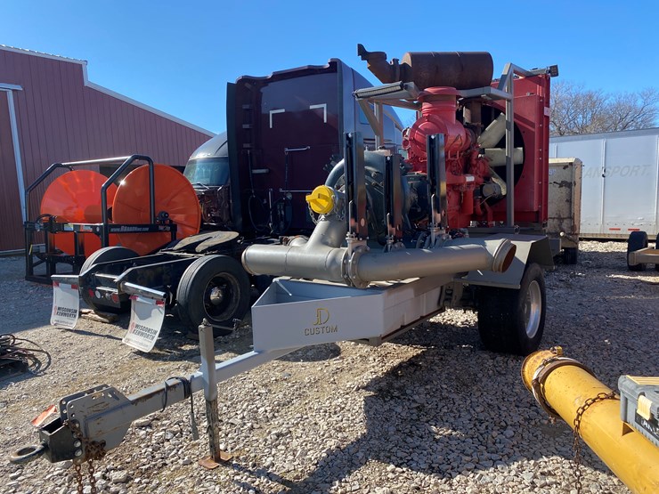 2024-custom-trailer-image-1