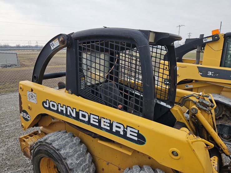 1999-john-deere-250-image-13