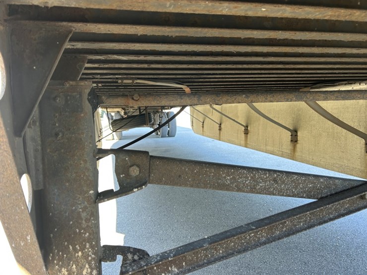 2014-utility-53'-image-39