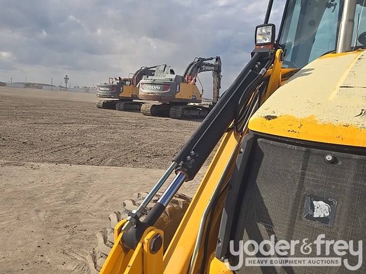 2017-jcb-3cx-image-26