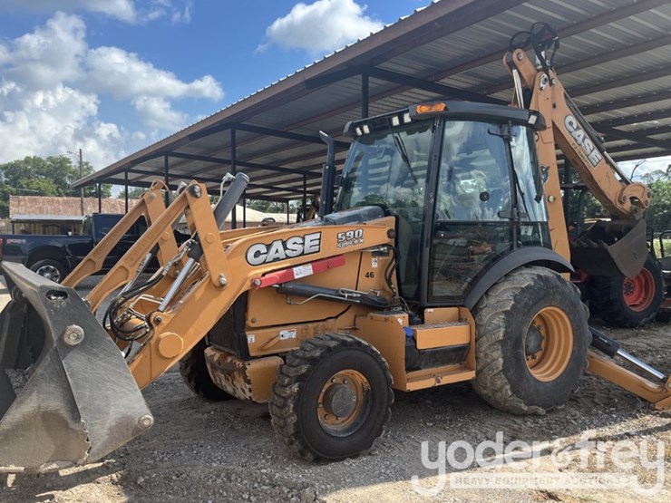 2015-case-590sn-image-1