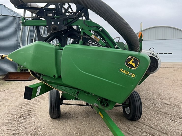 2013-john-deere-640-image-5