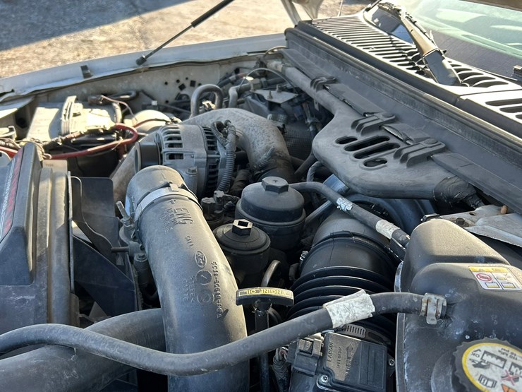 2005-ford-f550-image-59