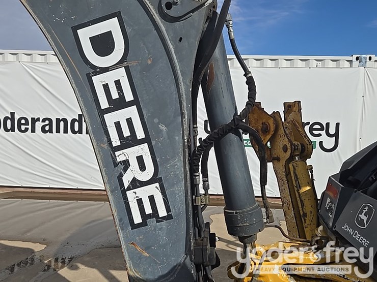 2010-deere-310sj-image-49