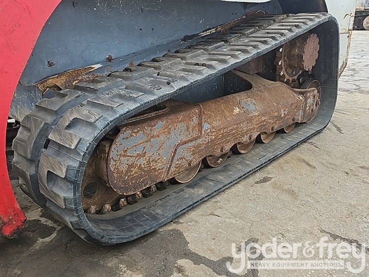 2017-takeuchi-tl12r2-image-17