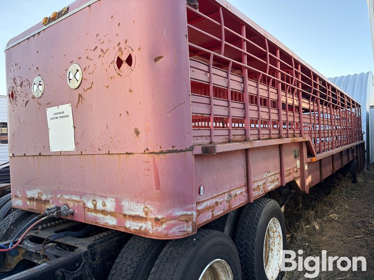 1990-gooseneck-s/a-livestock-trailer-image-1