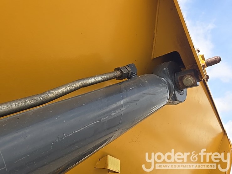 2018-deere-460e-image-23