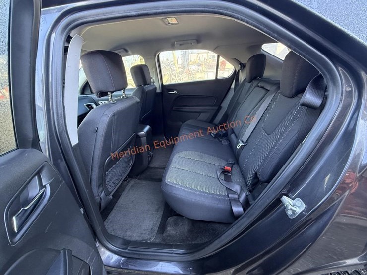 2015-chevrolet-equinox-lt-image-26