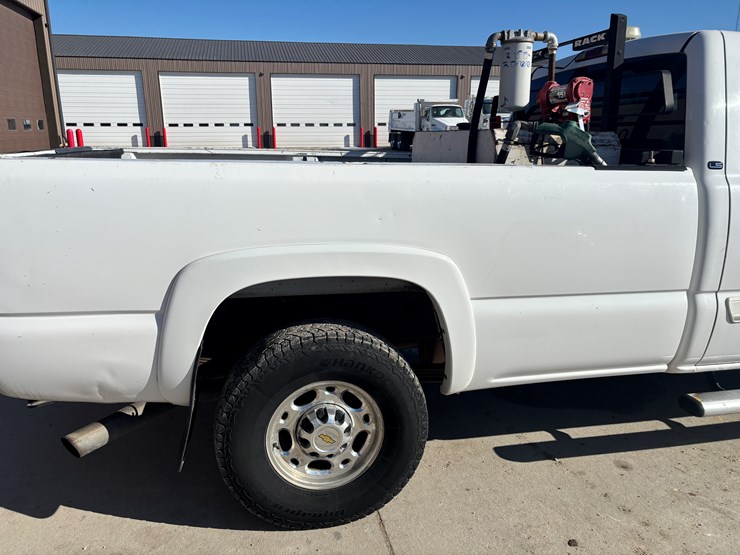 2005-chevrolet-2500-image-14