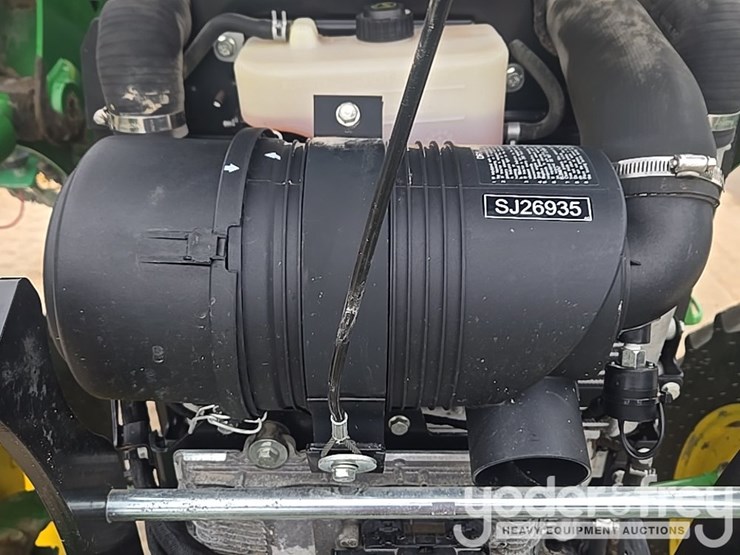 2020-john-deere-5075e-image-41