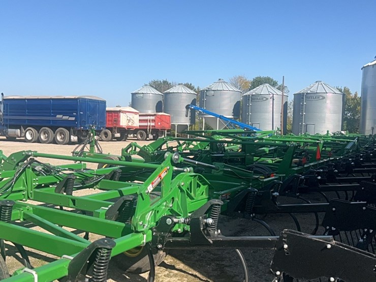 2022-john-deere-52-image-16