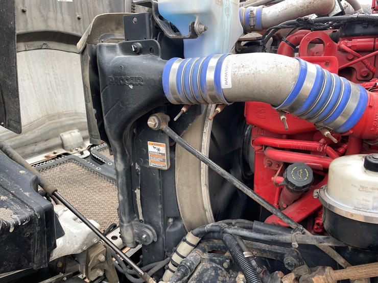 2019-kenworth-t880-image-44