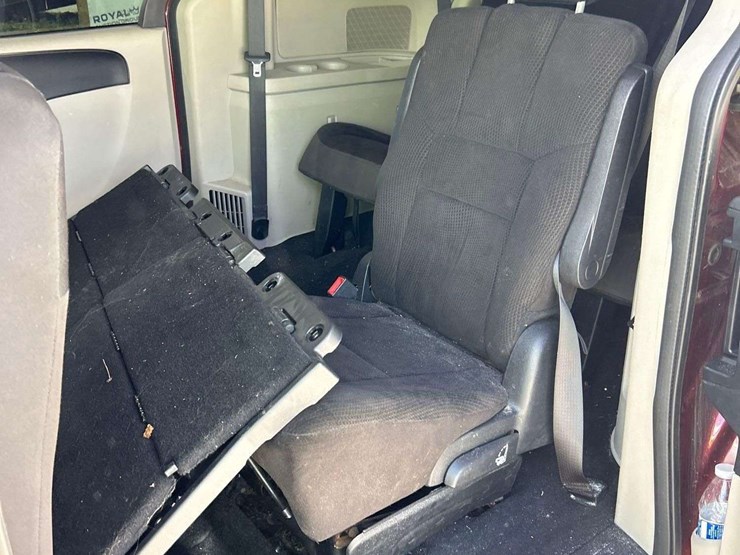 2017-dodge-grand-caravan-image-19