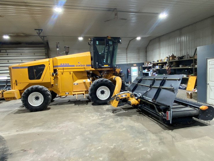 #135-•-2013-oxbo-4334-self-propelled-merger-(reedsville,-wi)-image-4