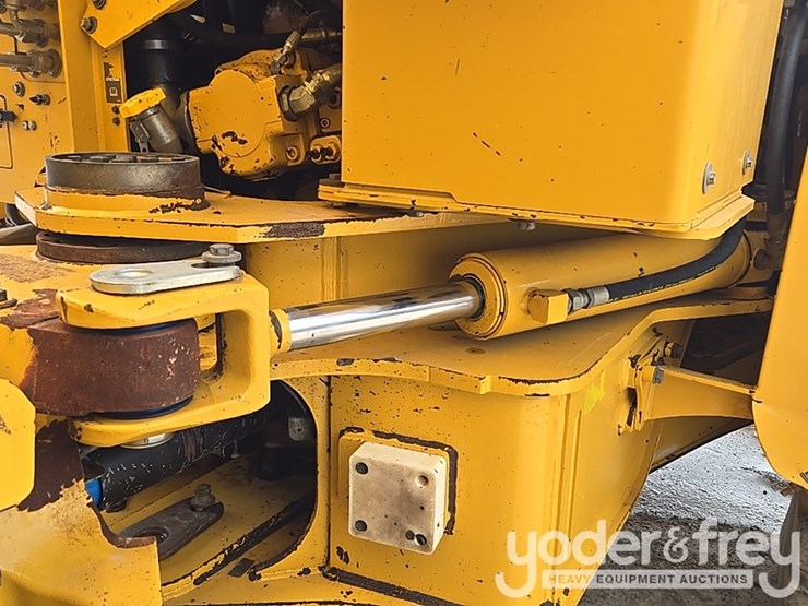 2018-deere-460e-image-37