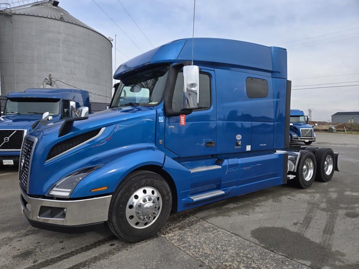 2022-volvo-10-image-1