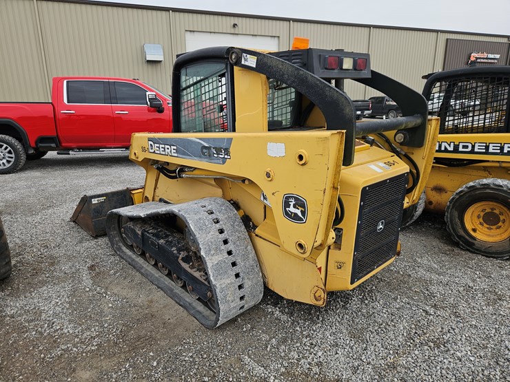 2007-deere-ct332-image-20