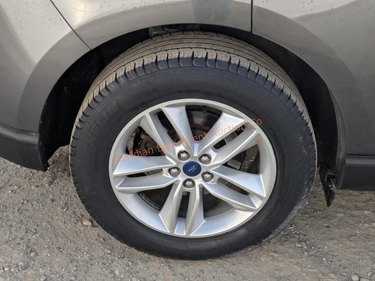 2016-ford-edge-sel-image-75