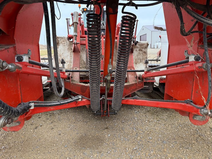 2011-kuhn-merge-maxx-900-image-10