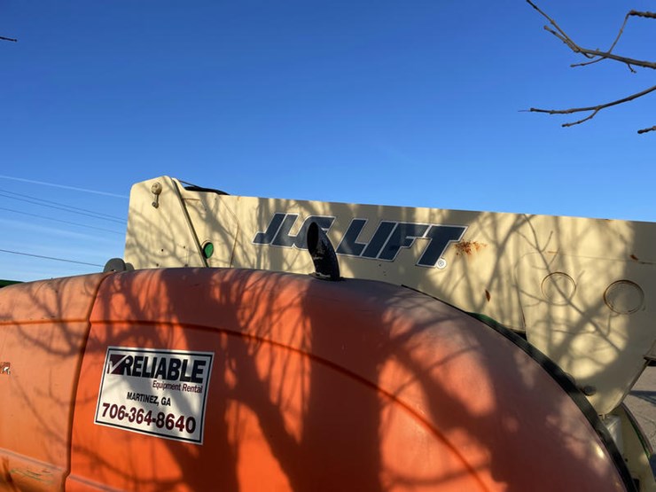 2007-jlg-800s-image-18