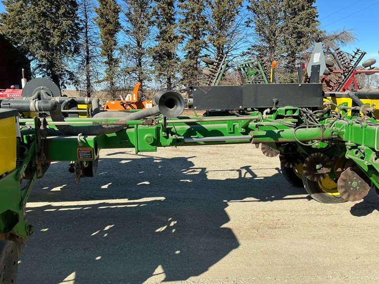 2001-john-deere-1770-image-17