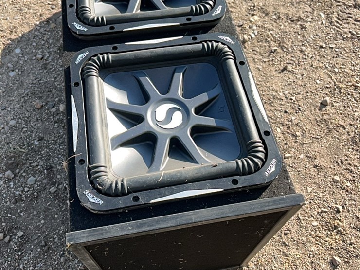 deluxe-speaker-system-for-car-or-tractor-image-28