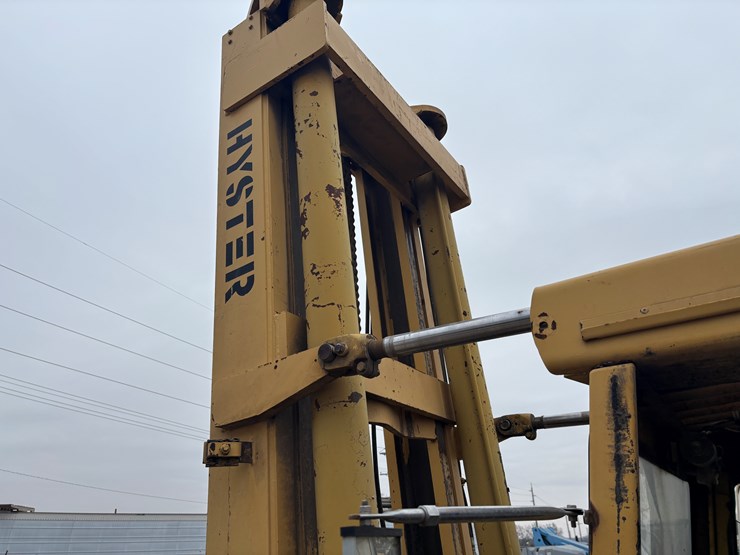 #2302-•-hyster-275-forklift-image-45