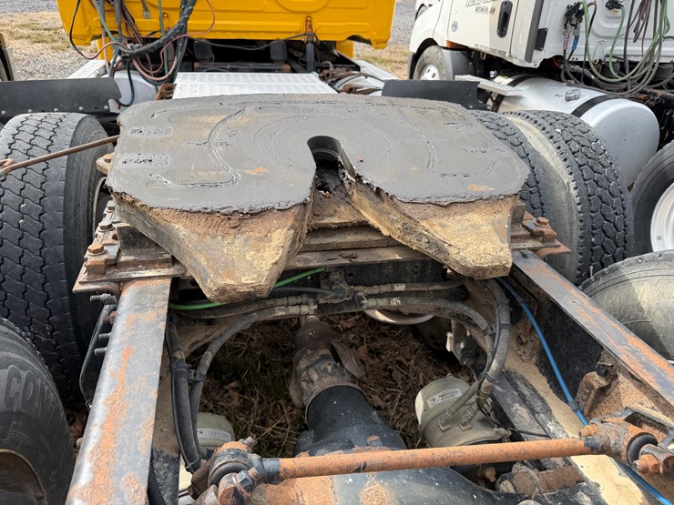 #40954-•-2016-freightliner-t/a-daycab-truck-tractor-3akjgedv4gsgw5933-image-17