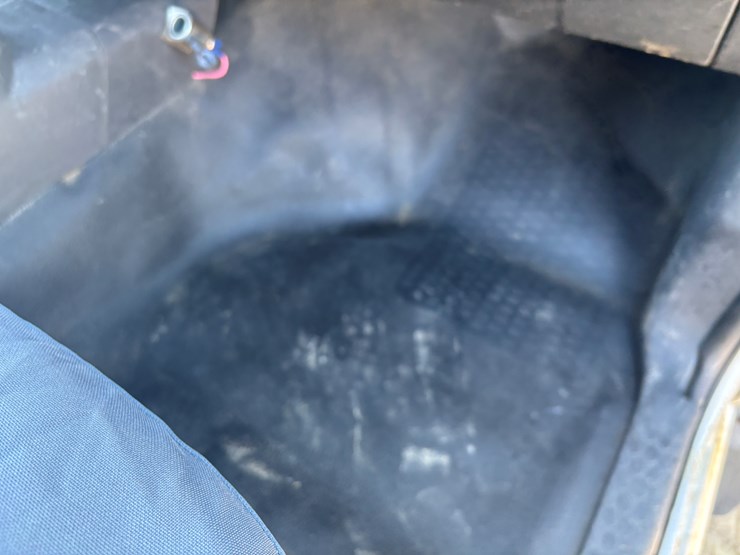 2011-miller-bobcat-225-image-43